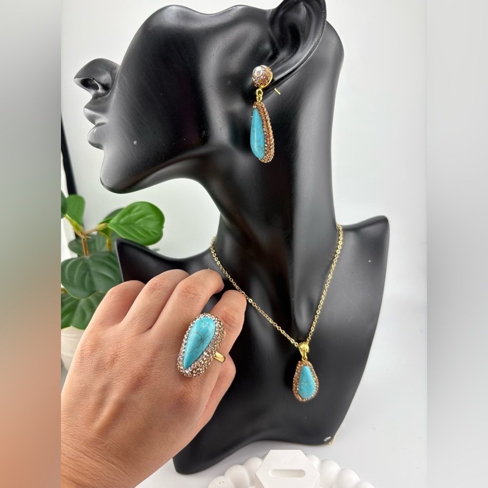Turquoise Teardrop Jewelry Set โ Necklace, Earrings & Ring - Picture 10 of 15